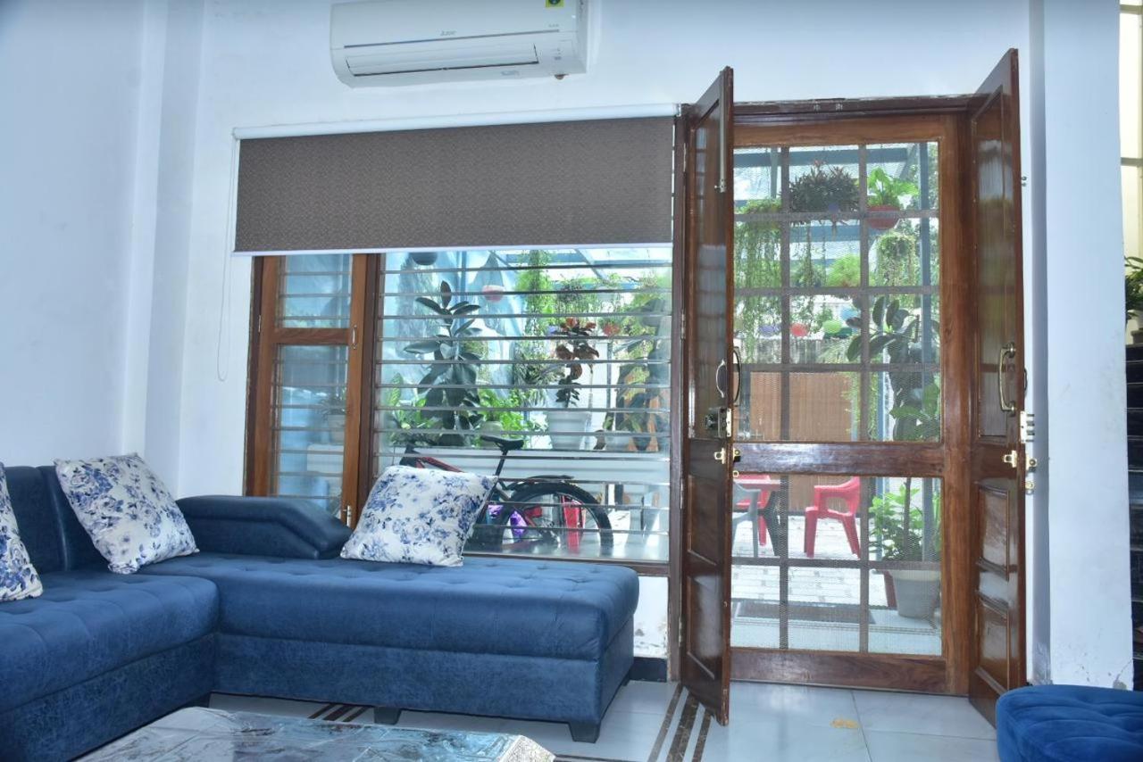 Shreshth Home Stay - Best Family Accommodation - 3Km From Har Ki Pauri, Haridwar, Uttarakhand ภายนอก รูปภาพ