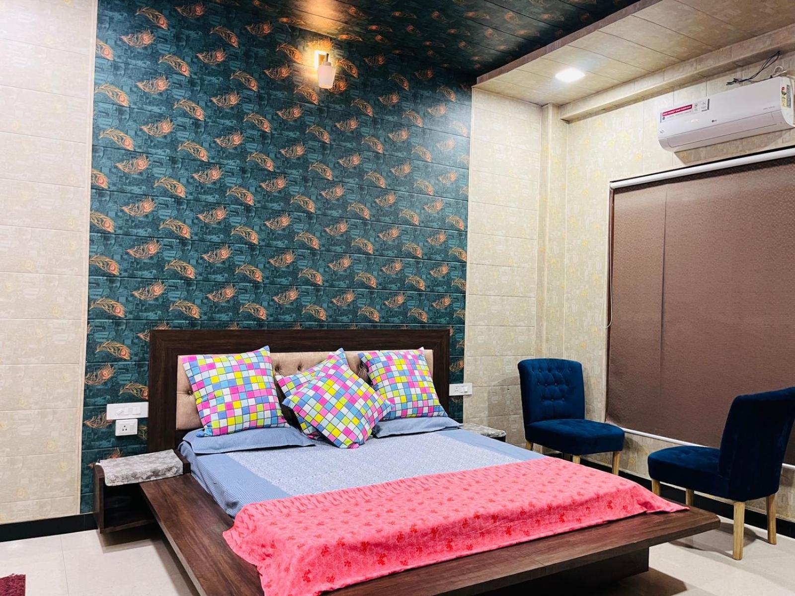 Shreshth Home Stay - Best Family Accommodation - 3Km From Har Ki Pauri, Haridwar, Uttarakhand ภายนอก รูปภาพ