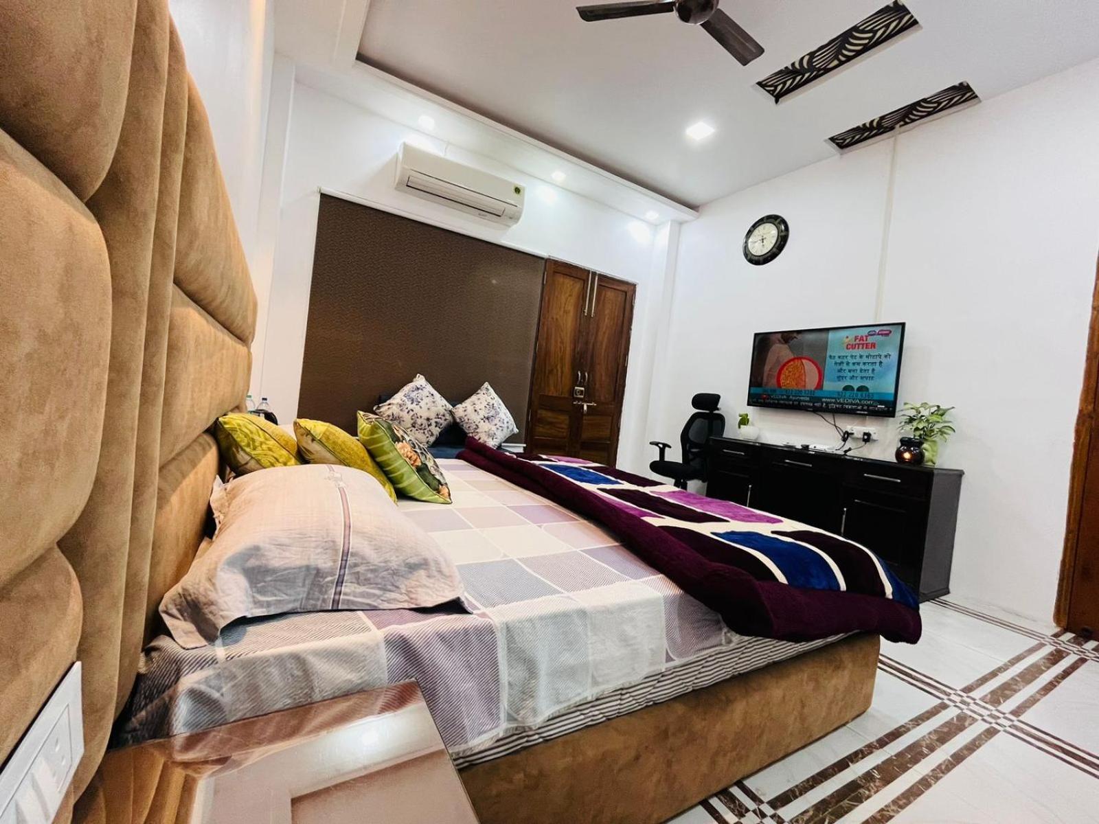 Shreshth Home Stay - Best Family Accommodation - 3Km From Har Ki Pauri, Haridwar, Uttarakhand ภายนอก รูปภาพ